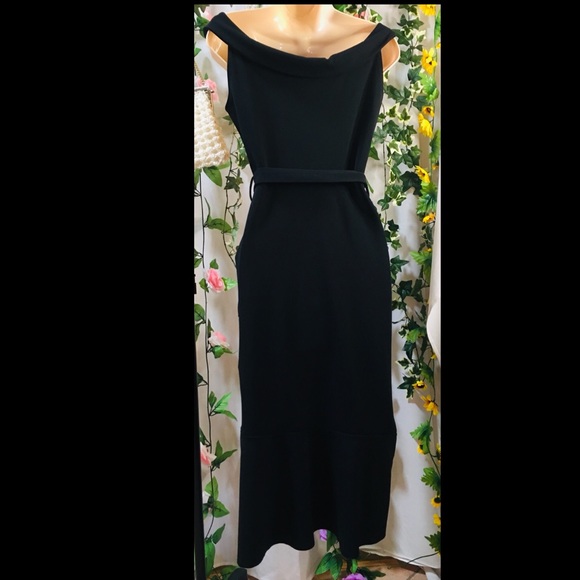 *Boohoo Night* off the shoulder belted dress π€ - Picture 2 of 9